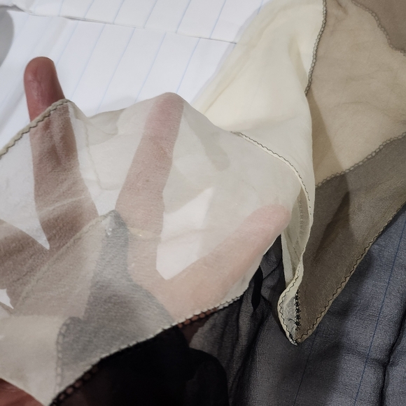 5 pcs Sheer silk Scarf ELLE Paris, Gap and Japanese silk square silk scarves - Picture 9 of 16